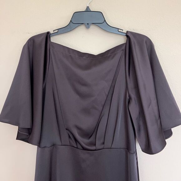 Banana Republic Flutter-Sleeve Knee Length Dress - Picture 4 of 9